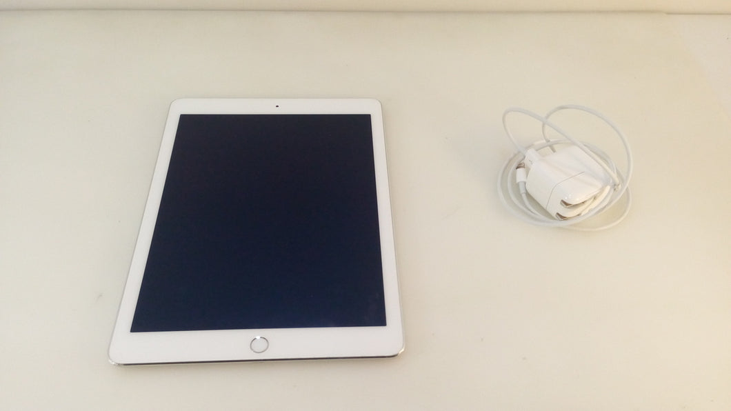 Apple iPad Air 2 MGLW2LL/A 9.7in Retina Display 16GB Wi-Fi - Silver