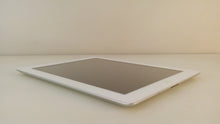 Load image into Gallery viewer, Apple iPad 3rd Generation 32GB Wi-Fi + Cellular Verizon 9.7in White MD364LL/A
