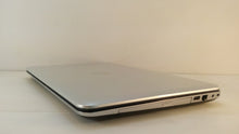 Load image into Gallery viewer, Laptop Hp Pavilion 17-E040US 17.3&quot; Intel i3-4000M 2.4Ghz 6GB 750GB Win 8.1
