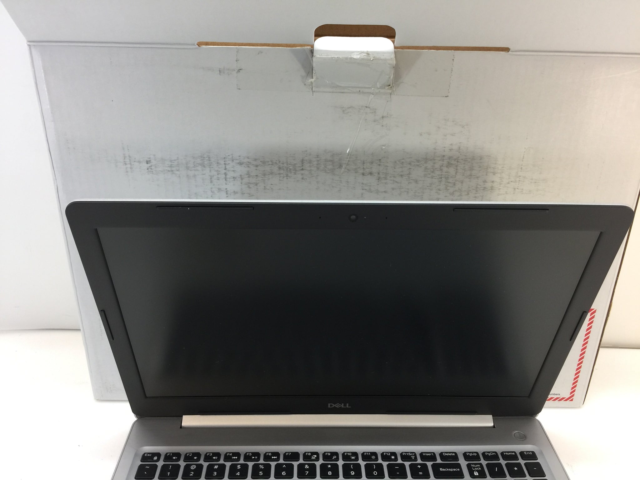 DELL Inspiron 5570 P75F Core i7 8550U CPU SR3LC システムボードのみ 
