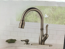 Load image into Gallery viewer, Delta 19978-SSSD-DST Leland Pull-Down Sprayer Kitchen Faucet Stainless
