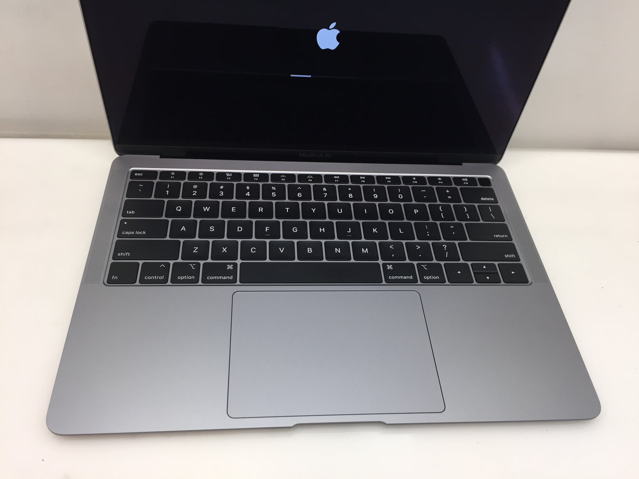 MacBook本体 MacBook Air A1932 2019 i5/8GB/128GB 2019 Apple Macbook Air 13'' Core i5 1.6GHz 8GB RAM 128GB SSD