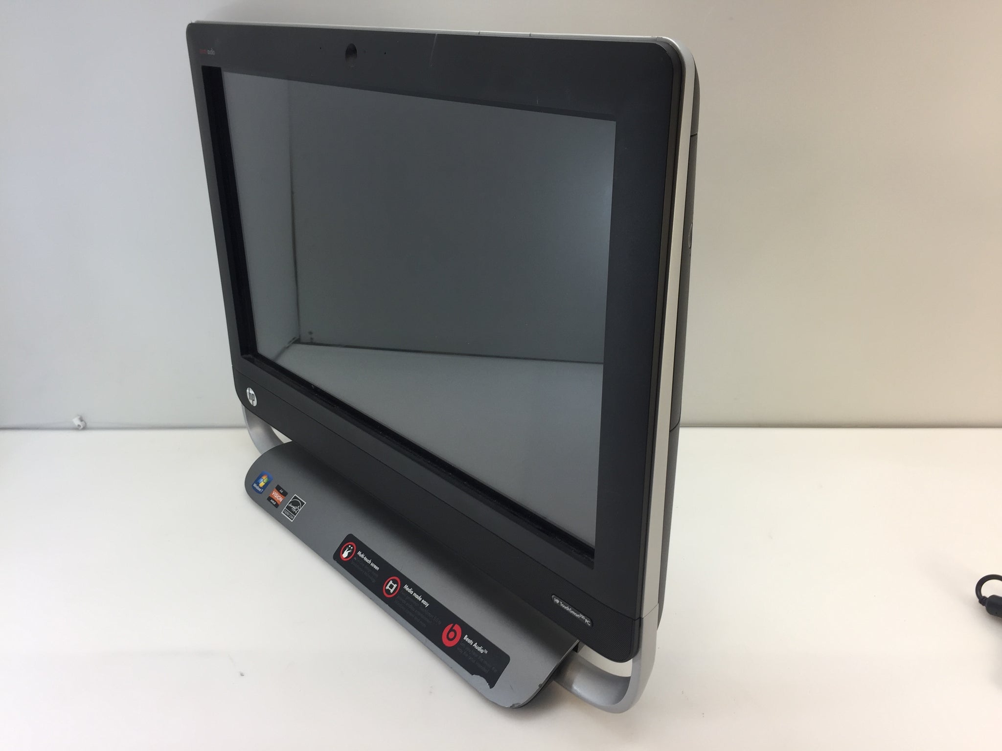 HP TouchSmart 320-1030 All-In-One Desktop 20
