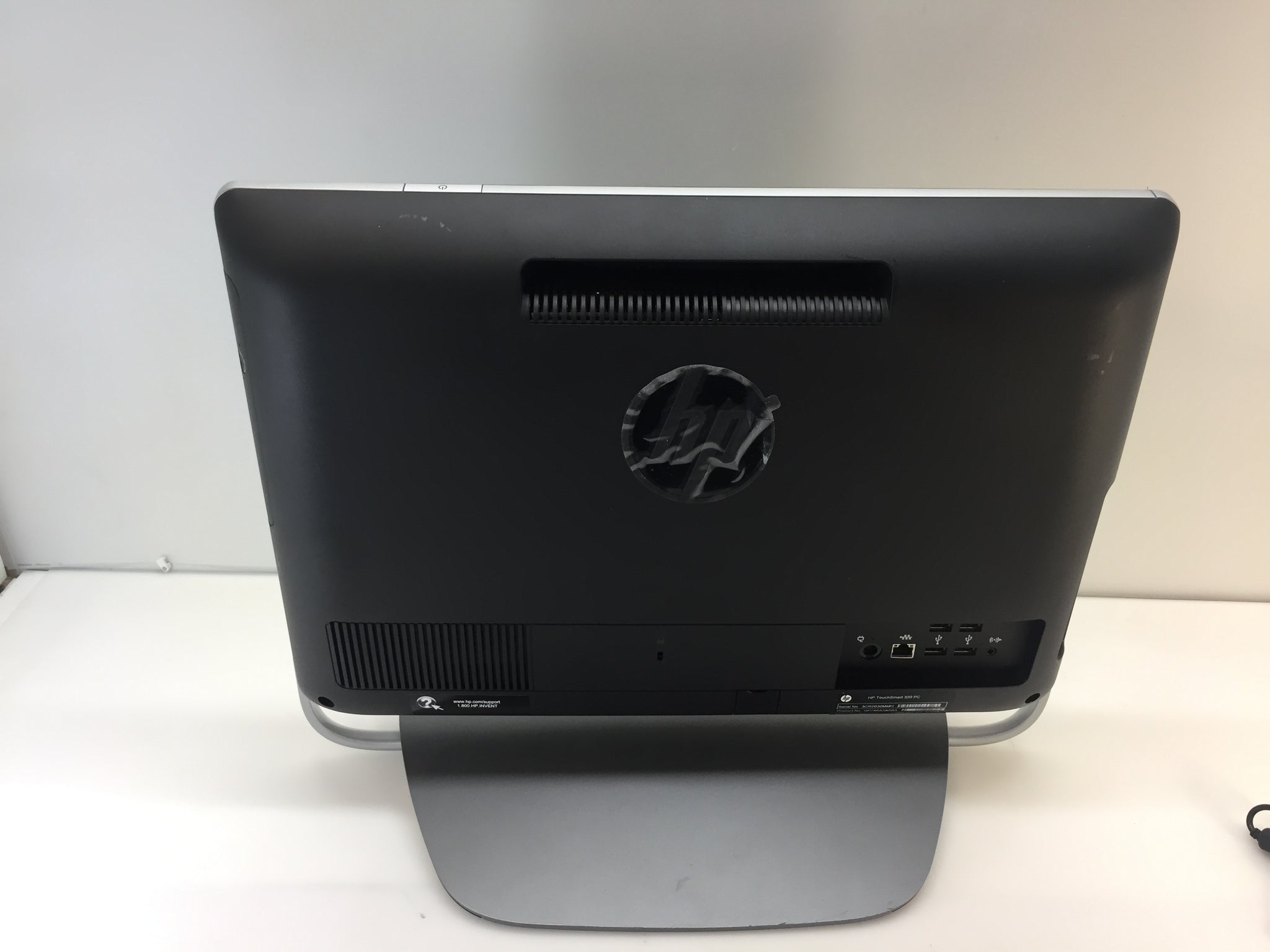 HP TouchSmart 320-1030 All-In-One Desktop 20