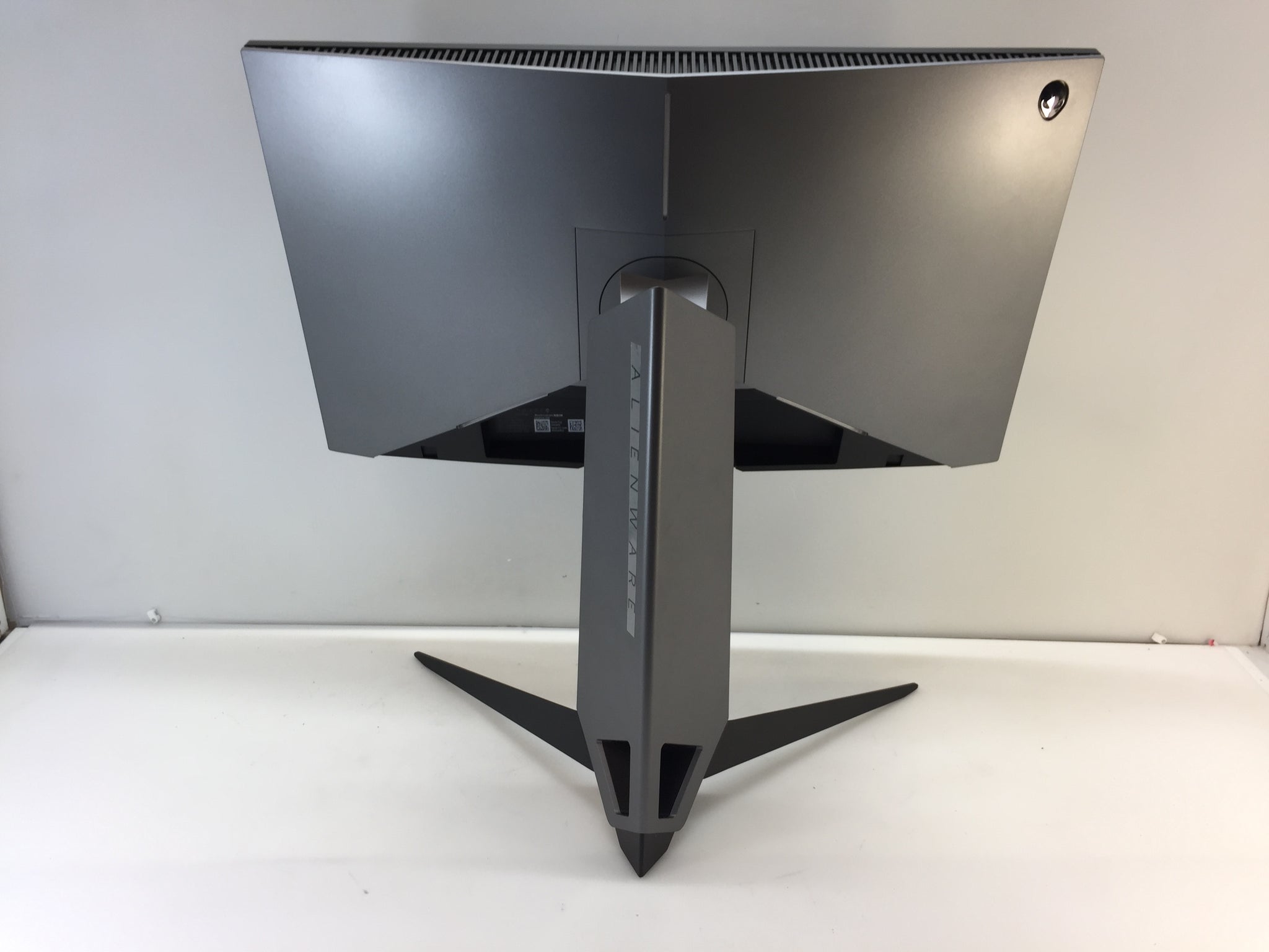 Alienware AW2518H review: A great Nvidia G-Sync monitor with a 240Hz  refresh rate