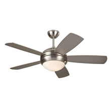 Load image into Gallery viewer, Monte Carlo 5DI44BSD Discus II 44&quot; Brushed Steel Ceiling Fan
